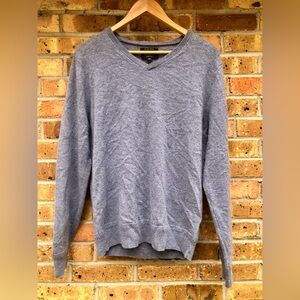 Nordstrom Men's 100% Italian Cashmere Baby Blue V-Neck Sweater Size Medium